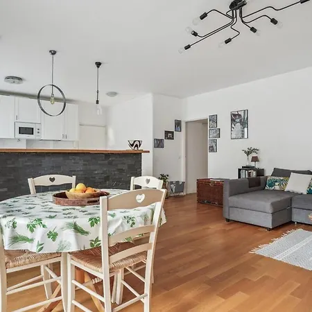 Nice&bright Flat Near Eiffel Tower Apartment
